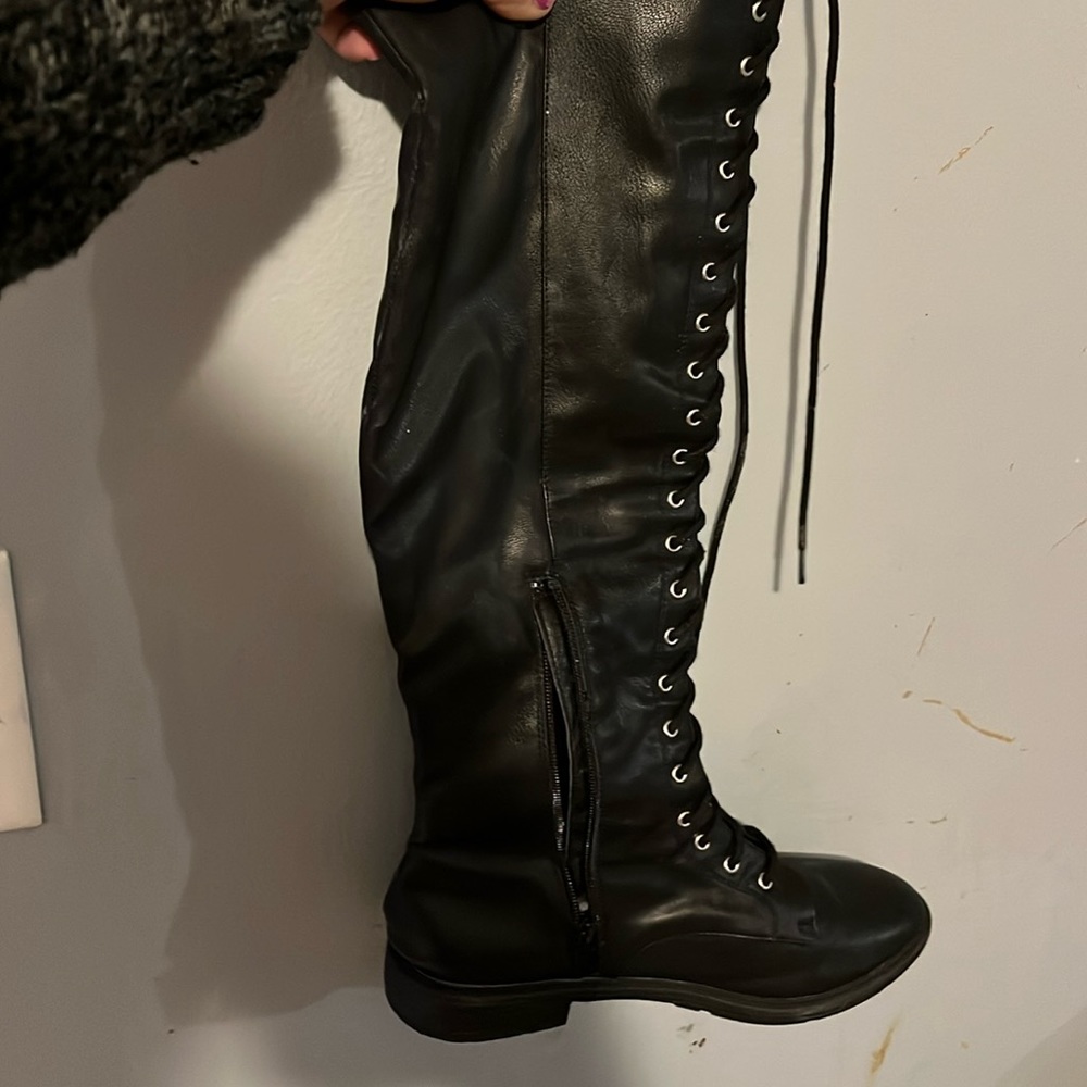 Sized woman boot